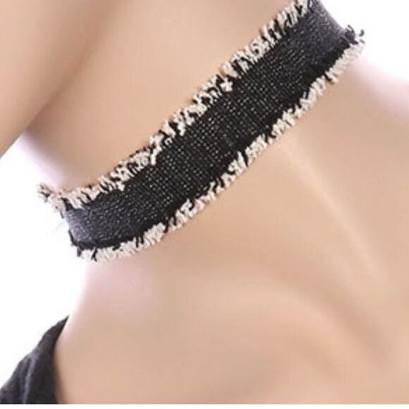 10/$25🦋 Farah Jewelry Frayed Edge Black Denim Choker - Picture 2 of 7